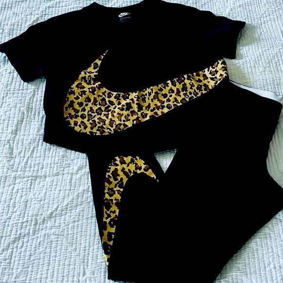 Nike Top and Leggings Set - Picture 1 of 4